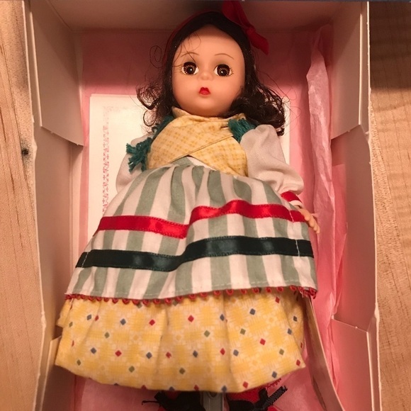 Vintage Italy Madame Alexander 8" International Series ITALY doll # 11549